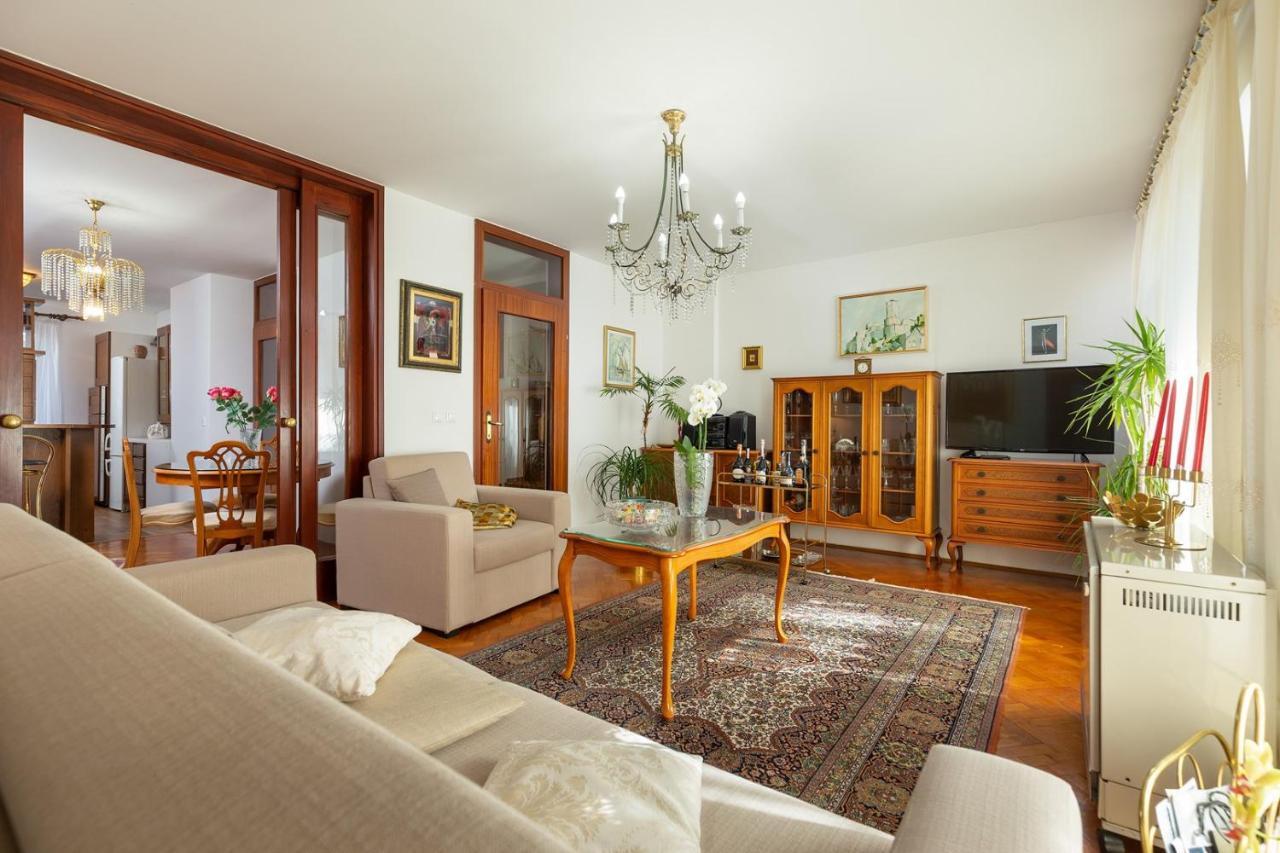 Holiday Apartment Suzana 로비니 외부 사진