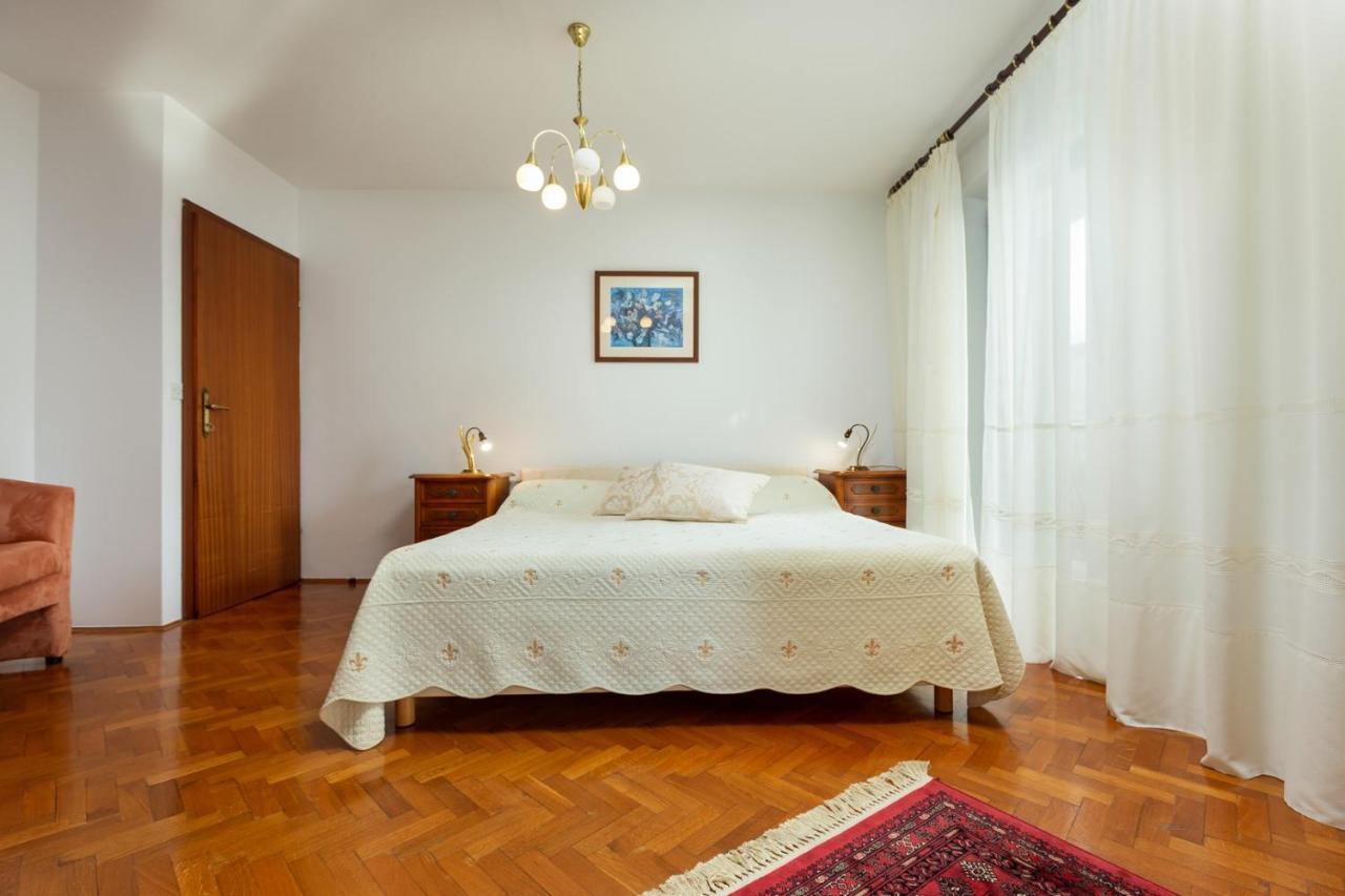 Holiday Apartment Suzana 로비니 외부 사진