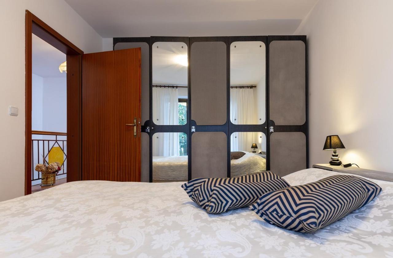 Holiday Apartment Suzana 로비니 외부 사진